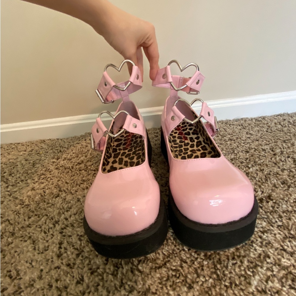 Pink Demonia Dolls Kill Buckle Heart Platforms NEVER WORN